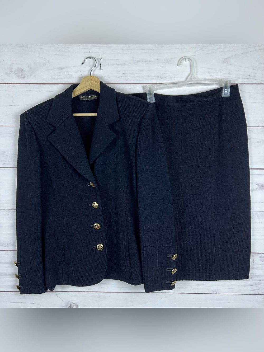 ST. JOHN Basics Knits Black Jacket Skirt Size 12 Suit Logo Buttons Classic NWT